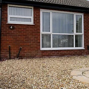 https://bee-bungalow-in-blackpool.hotelsin-chester.com
