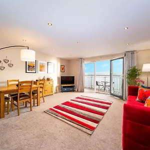 https://on-the-waterfront.edinburghhotelsuk.org