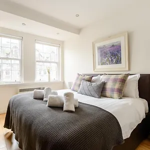 https://ladystairs-royal-mile.edinburghhotelsuk.org