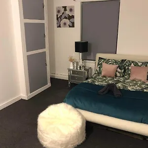  Holiday home Cosy Keppel House - 2 Bed Beautiful Attractions