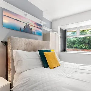  Apartment Hilltop Place Near Meadowhall