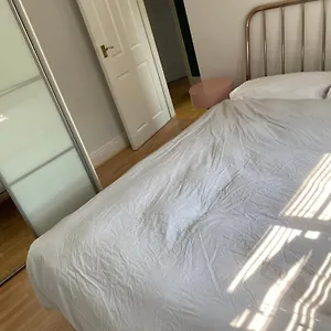 https://apt-with-balcony-west-bridgford.hotelsin-nottingham.com