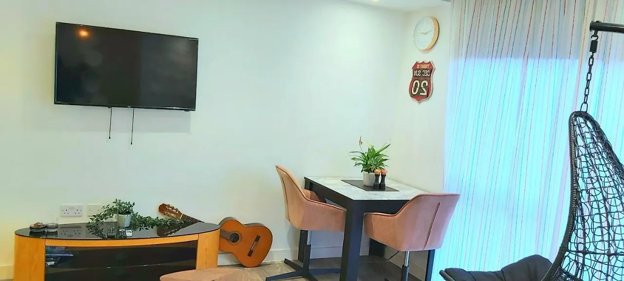 Lovely Studio Apartment Sheffield City Centre - Netflix, Wifi, Digital Tv