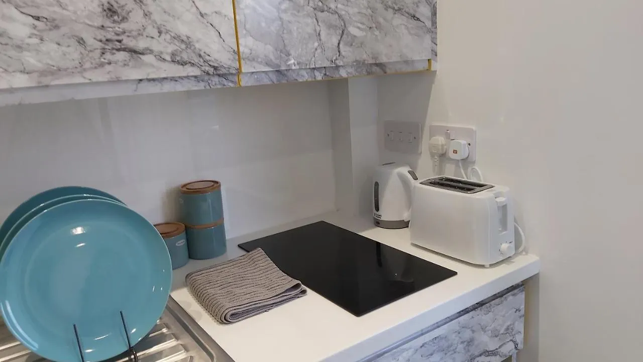 Lovely Studio Apartment Sheffield City Centre - Netflix, Wifi, Digital Tv